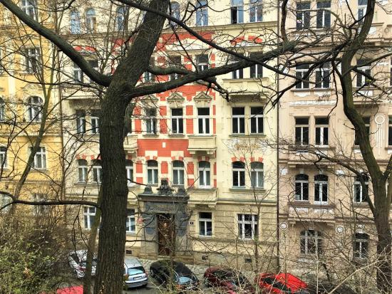 Za architekturou v okolí Riegrových sadů