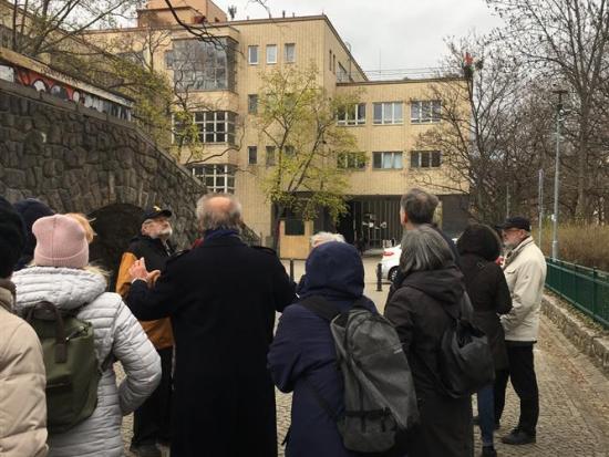 Za architekturou v okolí Riegrových sadů