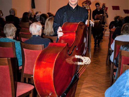 Prague Double Bass Quartet v Emauzích