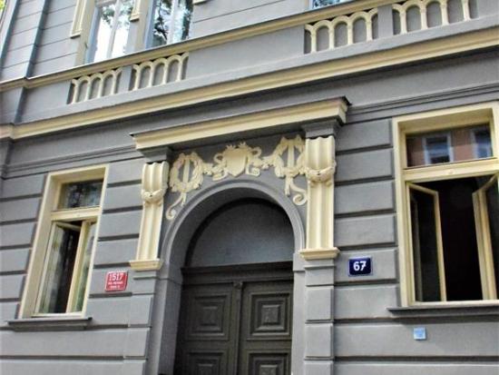 Vycházka po Mánesově ulici