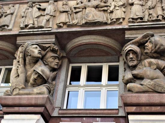 Legiobanka a arch. J. Gočár, prohlídka s vycházkou