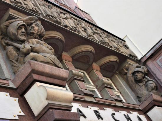 Legiobanka a arch. J. Gočár, prohlídka s vycházkou