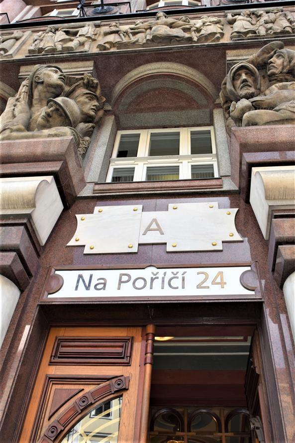 Legiobanka a arch. J. Gočár, prohlídka s vycházkou